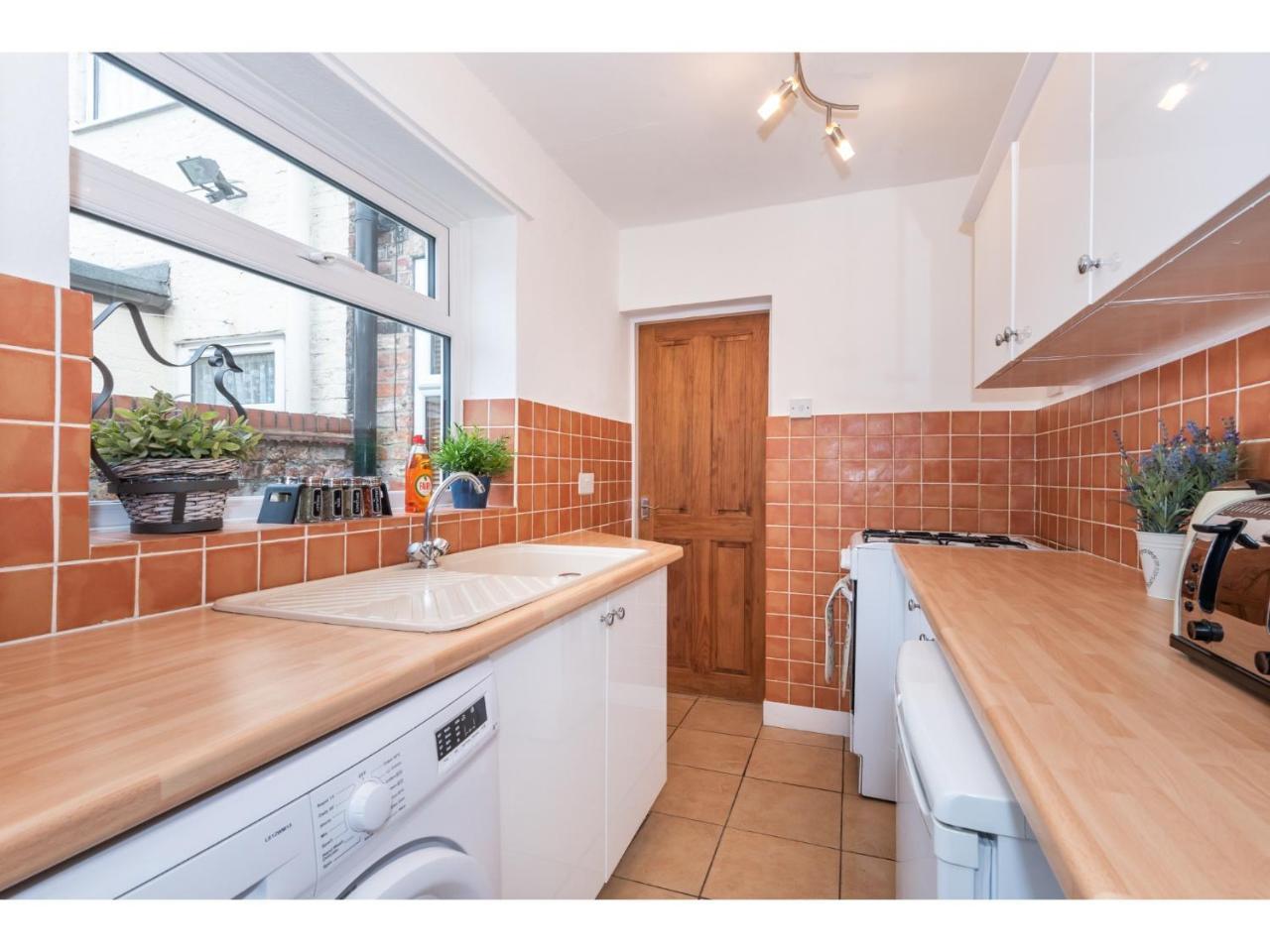 Apartmán Beautiful 2 Bed With Free Parking - Pass The Keys York Exteriér fotografie